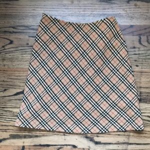 Burberry wool skirt